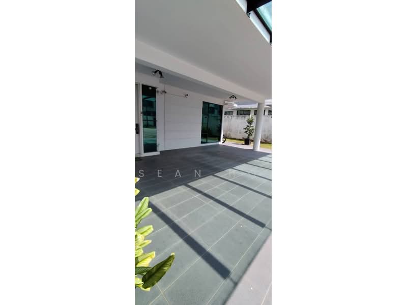 Semi-Detached House for Sale in Kajang (Selangor) - Azira Ahmad - Car Porch - PropertyGuru.com.my