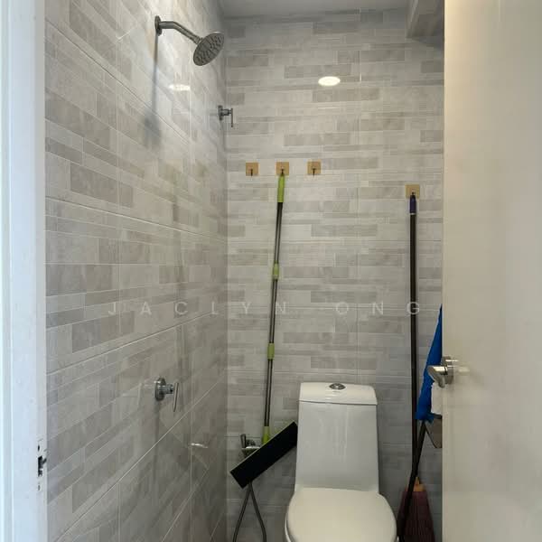 Servis Apartment untuk Dijual di Saujana Residency - Jaclyn Ong - Bathroom - PropertyGuru.com.my