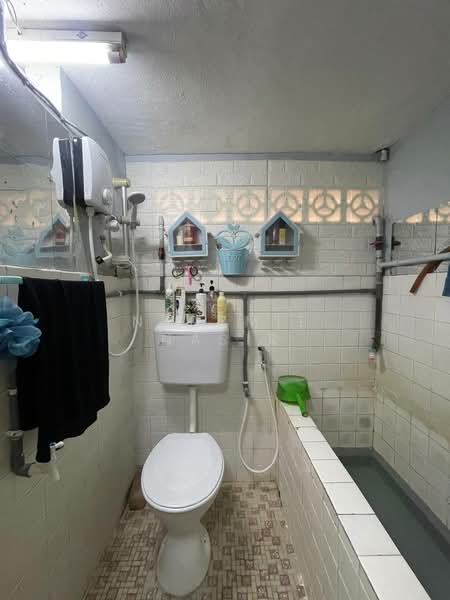 Bungalow for Sale in Ampang (Selangor) - Nadzmie Nasir - Bathroom - PropertyGuru.com.my