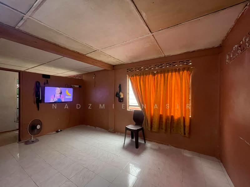 Bungalow for Sale in Ampang (Selangor) - Nadzmie Nasir - Living Room - PropertyGuru.com.my