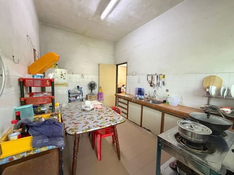 Pangsapuri untuk Dijual di Rifle Court - Evon Kang - Kitchen - PropertyGuru.com.my
