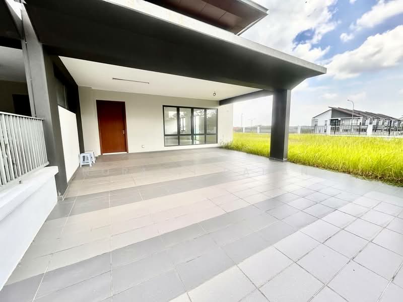 Semi-Detached House for Sale in Sungai Buloh (Selangor) - Noraini Dahan - Exterior - PropertyGuru.com.my
