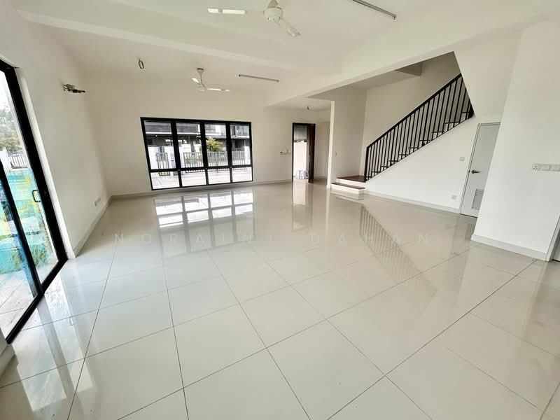 Semi-Detached House for Sale in Sungai Buloh (Selangor) - Noraini Dahan - Living Room - PropertyGuru.com.my