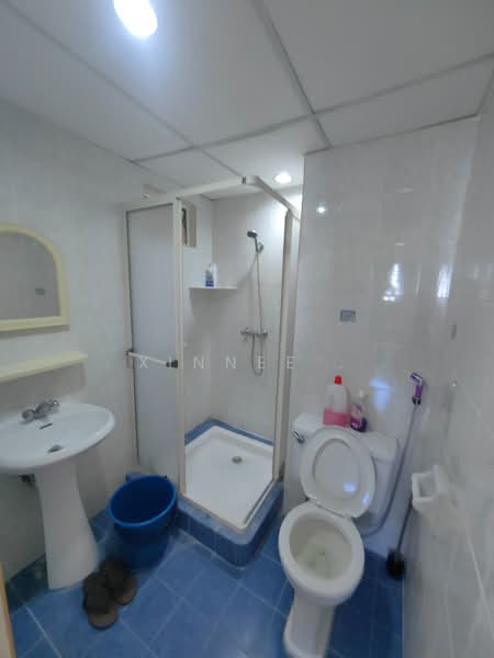 Condominium for Rent at Gold Coast Resort Condominium - Xinnee . - Bathroom - PropertyGuru.com.my