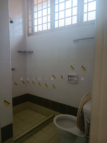 Rumah Teres 2 Tingkat untuk Disewa di Taman Suria (Johor Bahru) - Alicia Lian - Bathroom - PropertyGuru.com.my