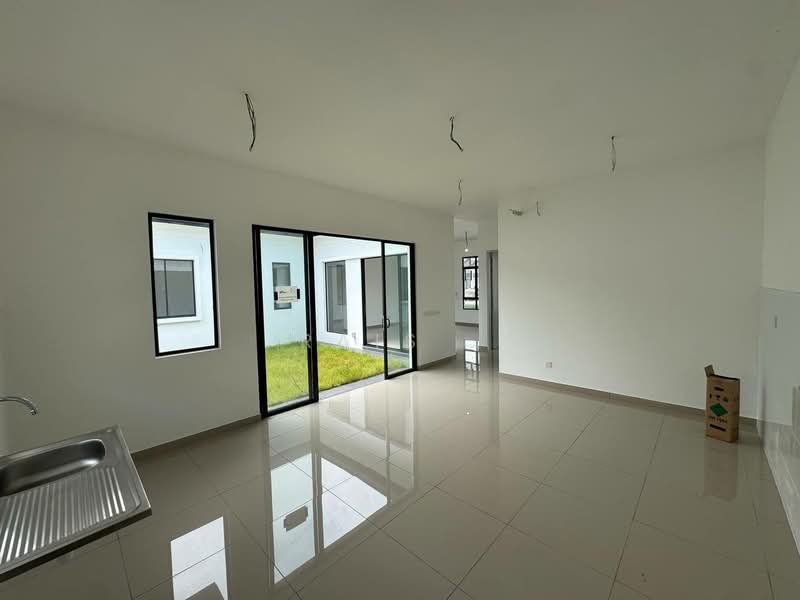 Rumah Teres 1 Tingkat untuk Dijual di Kuala Selangor (Selangor) - RAIS . - Living Room - PropertyGuru.com.my