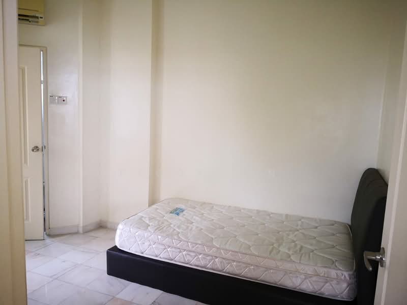 Kondominium untuk Disewa di Diamond Villa Condominium - Peggy Tan - Bedroom - PropertyGuru.com.my