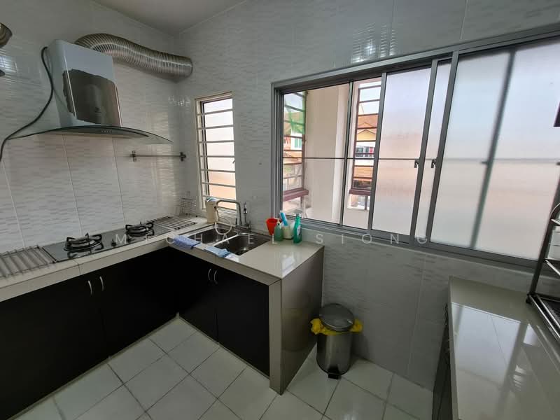 Townhouse for Sale in Batu Caves (Selangor) - Michael Siong - Kitchen - PropertyGuru.com.my