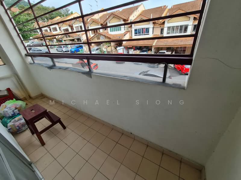 Townhouse for Sale in Batu Caves (Selangor) - Michael Siong - Balcony - PropertyGuru.com.my