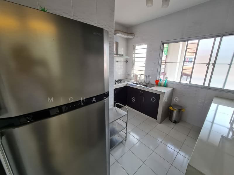 Townhouse for Sale in Batu Caves (Selangor) - Michael Siong - Kitchen - PropertyGuru.com.my