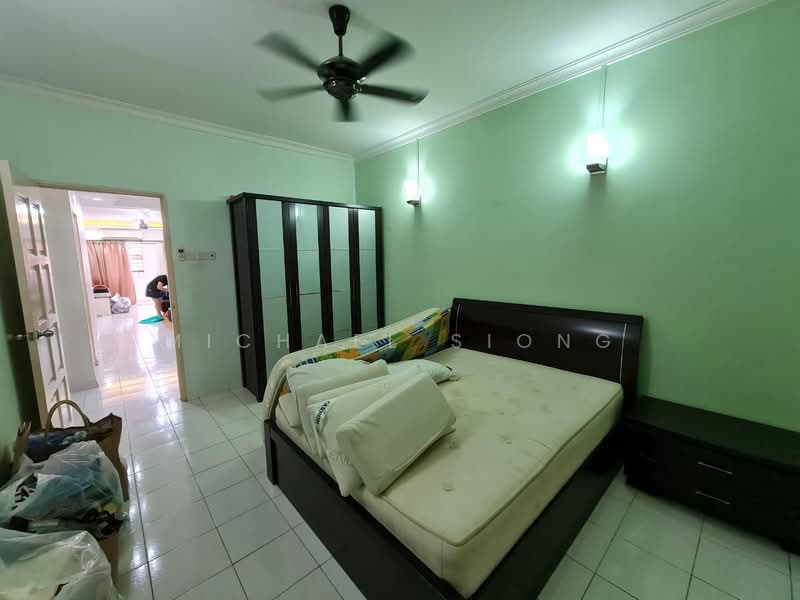 Townhouse for Sale in Batu Caves (Selangor) - Michael Siong - Bedroom - PropertyGuru.com.my