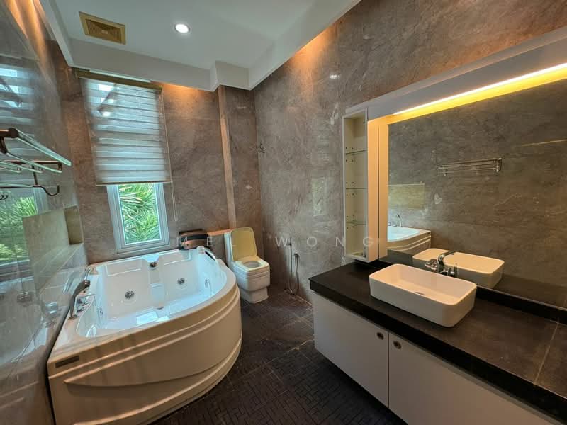 Rumah Banglo untuk Dijual di Bandar Mahkota Cheras (Cheras) - Mel Wong - Bathroom - PropertyGuru.com.my