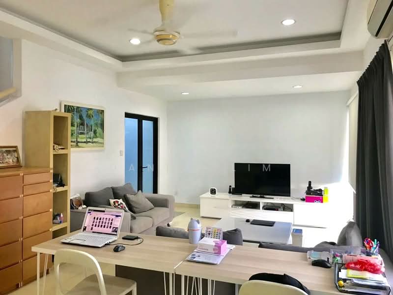 3-storey Terraced House for Sale in Taman Bukit Prima (Cheras) - Danilo Lim - Living Room - PropertyGuru.com.my