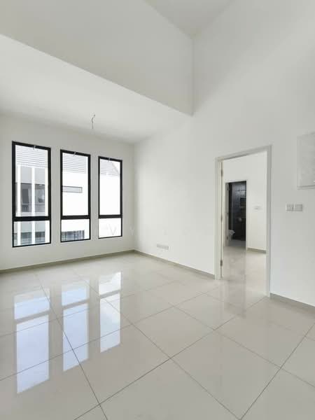 Rumah Teres 2 Tingkat untuk Dijual di Taman Desa Tebrau (Tebrau) - Ivy Low - Living Room - PropertyGuru.com.my