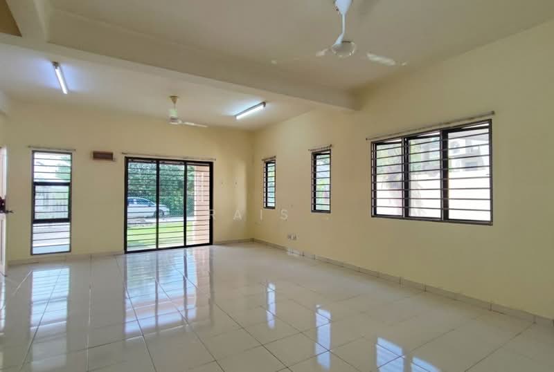 2-storey Terraced House for Sale in Sungai Buloh (Selangor) - RAIS . - Living Room - PropertyGuru.com.my