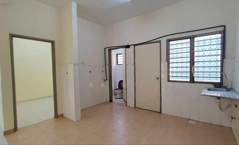 2-storey Terraced House for Sale in Sungai Buloh (Selangor) - RAIS . - Interior - PropertyGuru.com.my