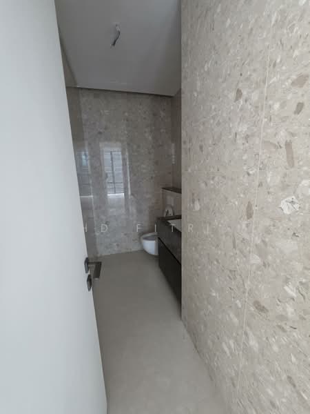 Service Residence for Sale at Windsor Suites @ Pavilion Damansara Heights - Mohd Fitri MF - Bathroom - PropertyGuru.com.my