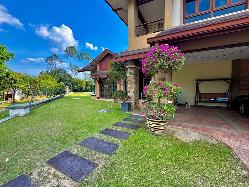 Semi-Detached House for Sale in Bukit Jelutong (Shah Alam) - Noraini Dahan - PropertyGuru.com.my