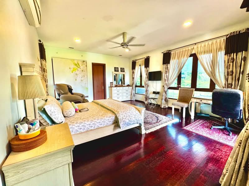 Semi-Detached House for Sale in Bukit Jelutong (Shah Alam) - Noraini Dahan - PropertyGuru.com.my