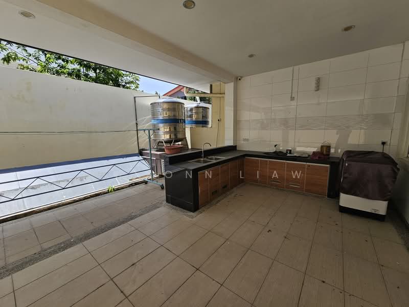 Semi-Detached House for Sale in Kota Kinabalu (Sabah) - Vui Onn Liaw - Kitchen - PropertyGuru.com.my
