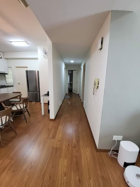 Kondominium untuk Dijual di Mutiara Villa Condominium - Peggy Tan - Corridor - PropertyGuru.com.my