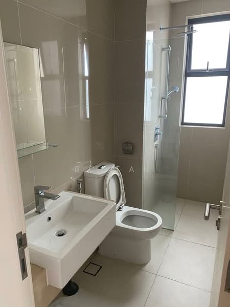 Servis Apartment untuk Disewa di South View - BC TAN - Bathroom - PropertyGuru.com.my