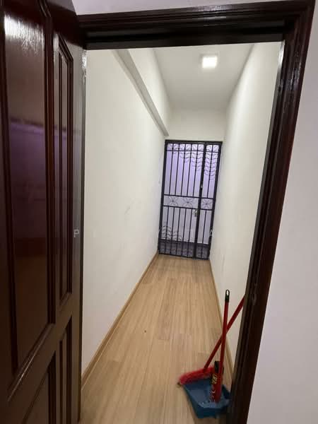 Kondominium untuk Dijual di Midlands Condo - Peggy Tan - Corridor - PropertyGuru.com.my