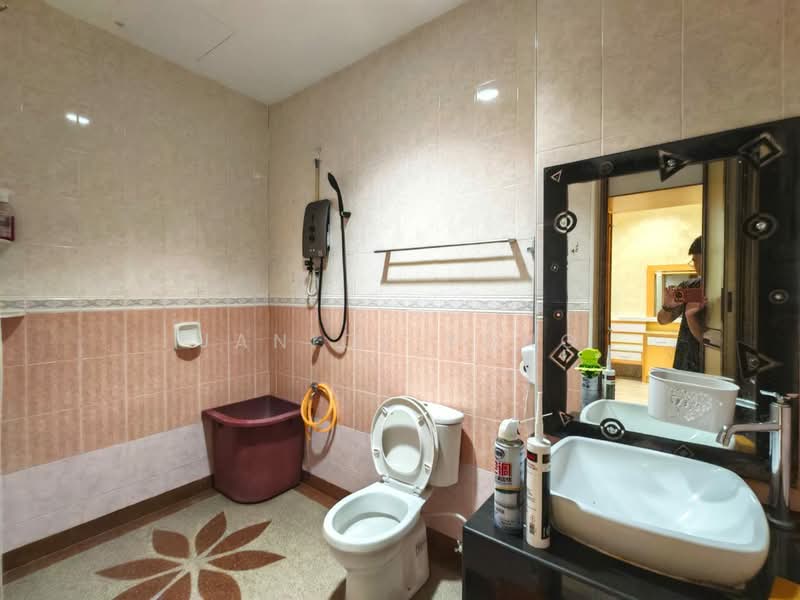 2-storey Terraced House for Rent in Bandar Baru Permas Jaya (Permas Jaya) - Janice Yong - Bathroom - PropertyGuru.com.my