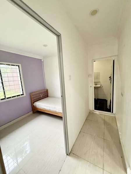 1-storey Terraced House for Sale in Taman Molek (Johor Bahru) - Yik Tat - PropertyGuru.com.my