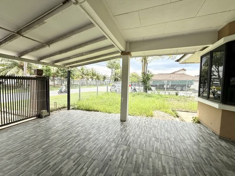 1-storey Terraced House for Sale in Taman Molek (Johor Bahru) - Yik Tat - PropertyGuru.com.my