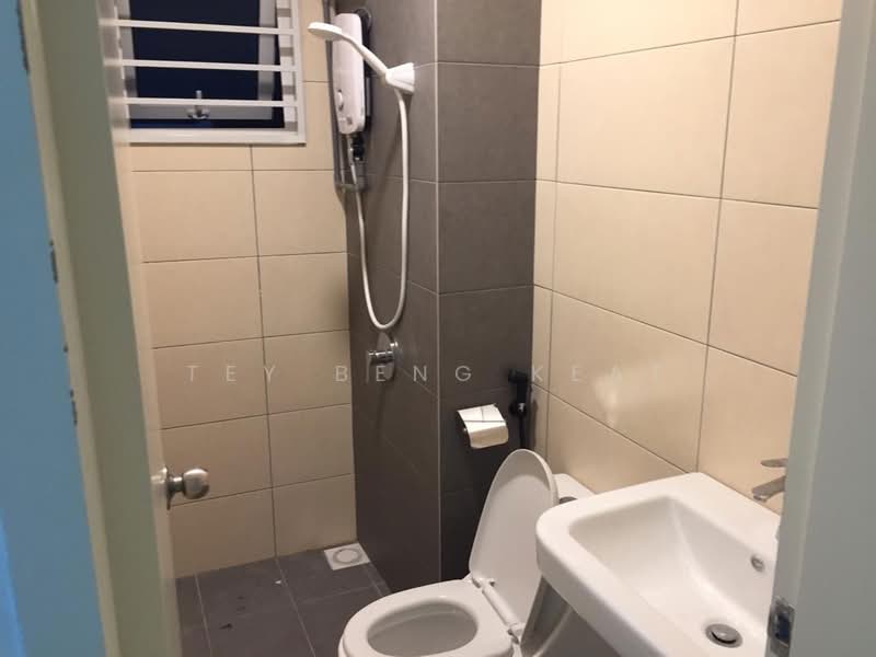 Condominium for Rent at The Holmes 1 - Tey Beng Keat - Bathroom - PropertyGuru.com.my