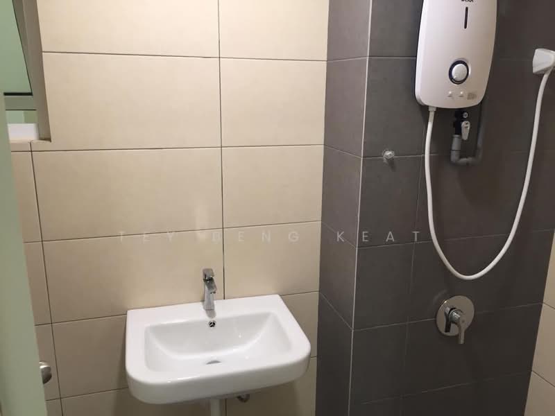 Condominium for Rent at The Holmes 1 - Tey Beng Keat - Bathroom - PropertyGuru.com.my