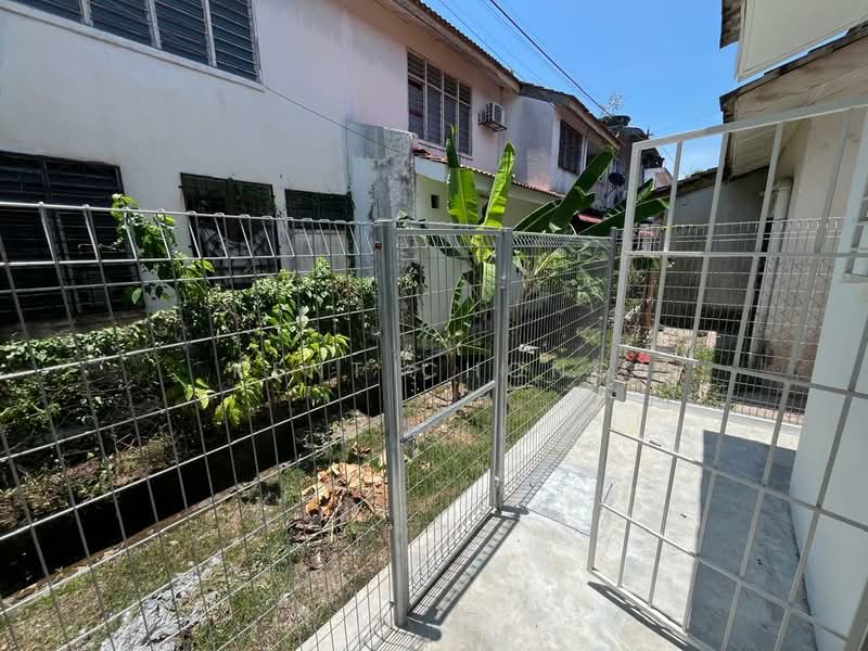 2-storey Terraced House for Sale in Semenyih (Selangor) - Kent Chong - Exterior - PropertyGuru.com.my