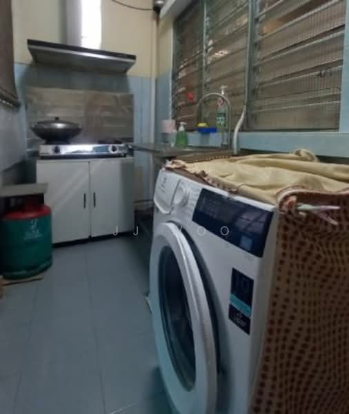 Rumah Teres untuk Disewa di Bukit Rimau (Shah Alam) - JJ Woo - Kitchen - PropertyGuru.com.my