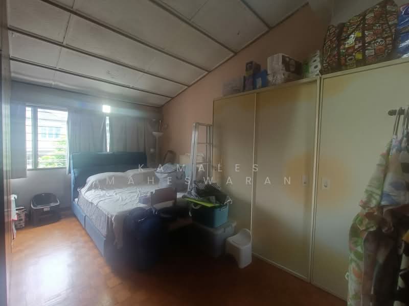 Rumah Banglo untuk Dijual di Taman Bukit Pantai (Bangsar) - Kamales Maheswaran - Bedroom - PropertyGuru.com.my