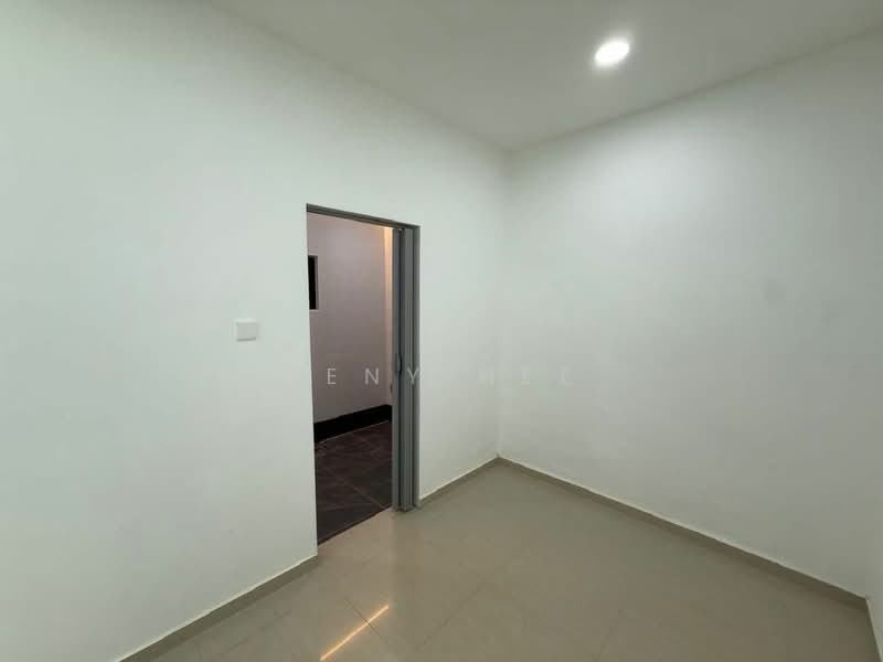 2-storey Terraced House for Sale in Taman Molek (Johor Bahru) - Reny Hee - Interior - PropertyGuru.com.my