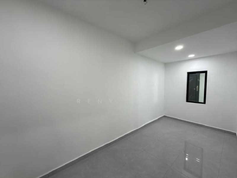 2-storey Terraced House for Sale in Taman Molek (Johor Bahru) - Reny Hee - PropertyGuru.com.my