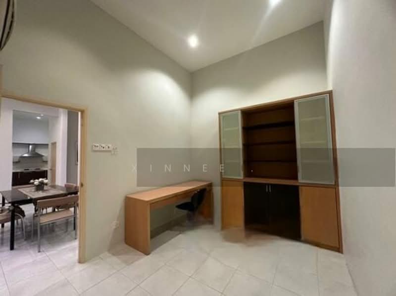 Kondominium untuk Disewa di Bayswater Resort Condominium - Xinnee . - Study - PropertyGuru.com.my