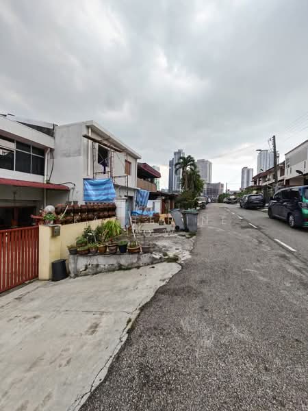 Rumah Teres 2 Tingkat untuk Dijual di Taman Century (Johor Bahru) - Katherine Low - PropertyGuru.com.my