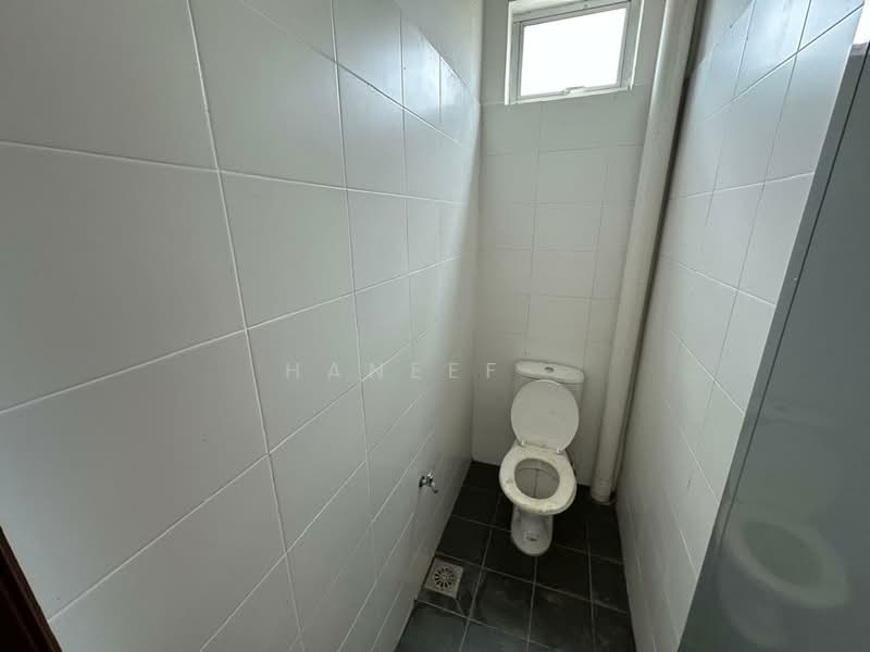 Shop / Office for Sale in Alor Setar (Kedah) - Haneef . - Bathroom - PropertyGuru.com.my