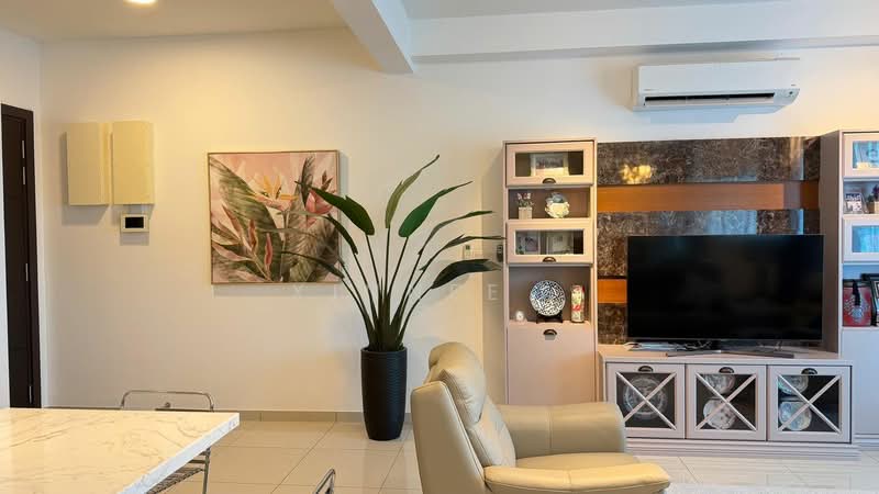 Kondominium untuk Disewa di Waterside Residence - Xinnee . - Living Room - PropertyGuru.com.my