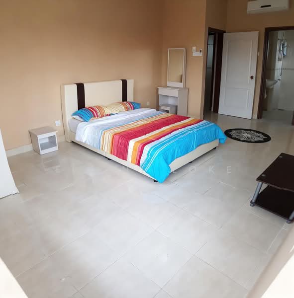 Kondominium untuk Dijual di Pelangi Utama - Elaine Loke - Bedroom - PropertyGuru.com.my