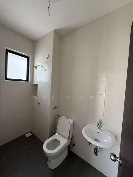 Rumah Kluster untuk Dijual di Eco Botanic (Iskandar Puteri (Nusajaya)) - Eva Siow - Bathroom - PropertyGuru.com.my