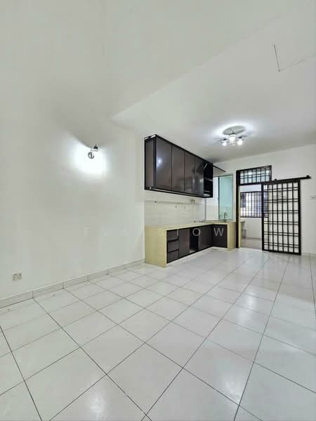 1.5-storey Terraced House for Sale in Taman Impian Emas (Skudai) - Eva Siow - Kitchen - PropertyGuru.com.my