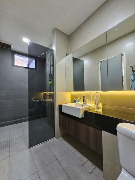 Cluster House for Sale in Taman Gaya (Ulu Tiram) - Caryn Ter - Bathroom - PropertyGuru.com.my