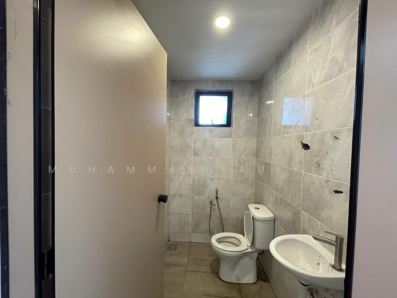 Office for Rent in Cyber 9 (Cyberjaya) - Muhammad Taufeeq - Bathroom - PropertyGuru.com.my