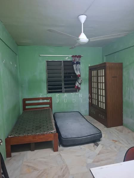 Flat for Rent at Flat PKNS Section 7 - Zuraina Rajudin - Bedroom - PropertyGuru.com.my