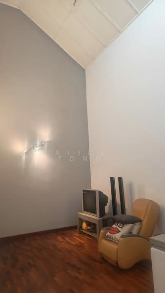 Rumah Teres 2 Tingkat untuk Disewa di Petaling Jaya (Selangor) - Alice Tong - Living Room - PropertyGuru.com.my