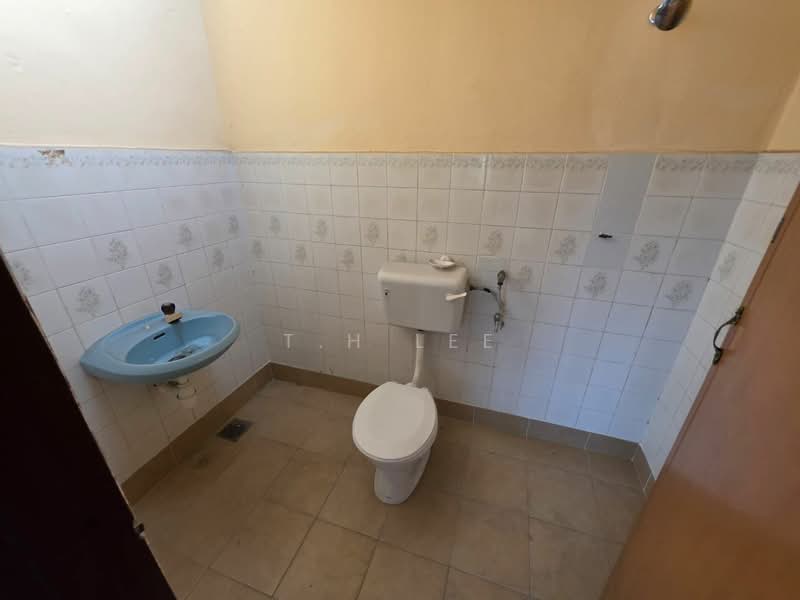 Terraced House for Sale in Klang (Selangor) - T.H Lee - Bathroom - PropertyGuru.com.my