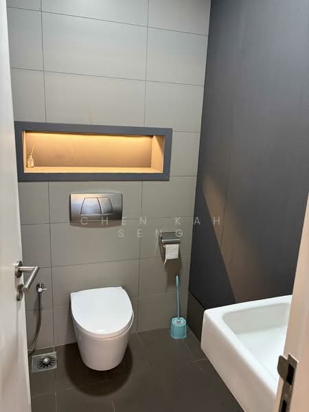 Pejabat untuk Dijual di Mid Valley City (Kuala Lumpur) - Chen Kah Seng - Bathroom - PropertyGuru.com.my